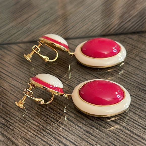 Vintage Joan Rivers Red and Ivory Drop Enamel Clip Earrings - Picture 8 of 16